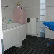 inloopbad met deur
